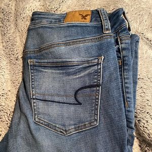 American Eagle Ripped Jeans (Short) (US 10)